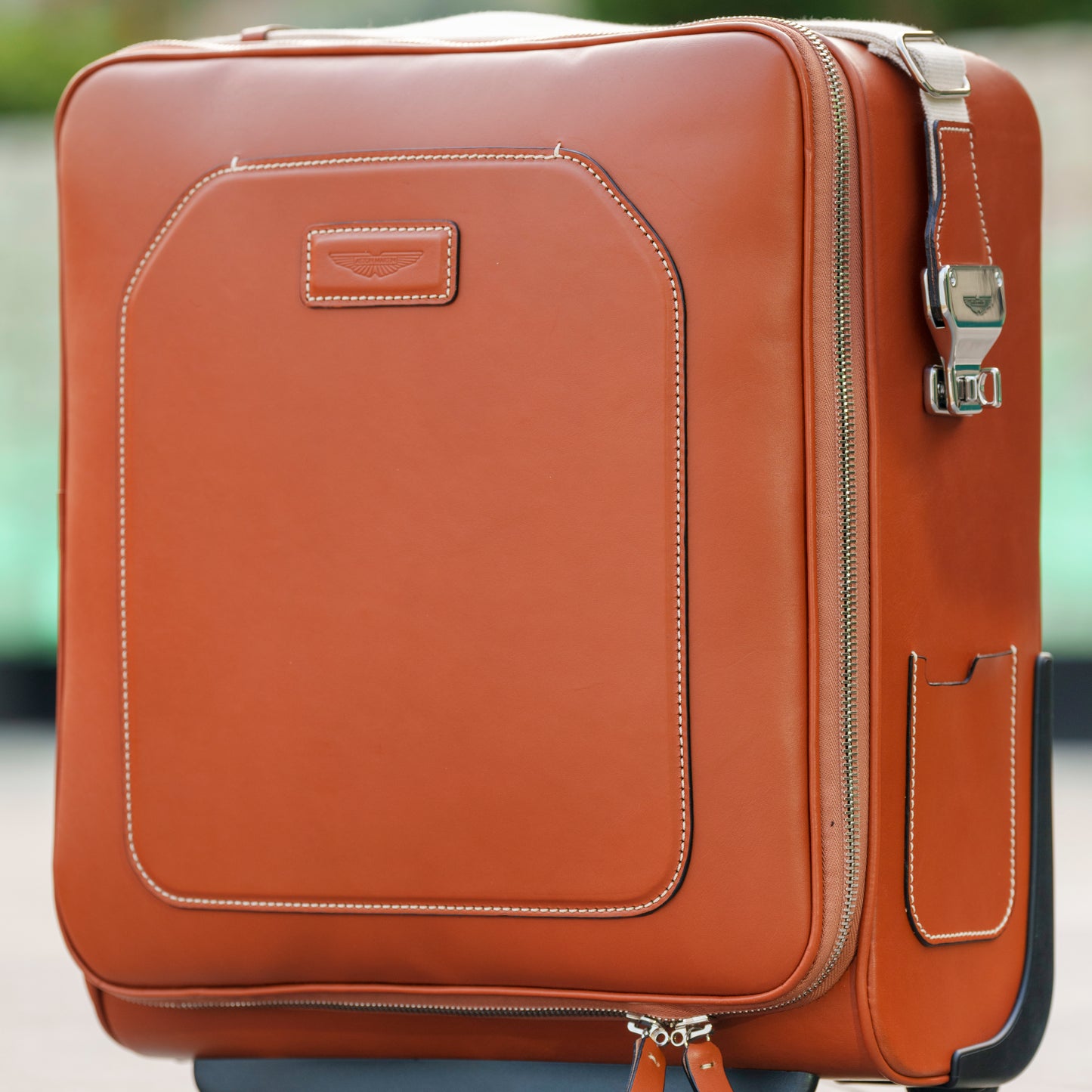 708480 Aston Martin DB12 DBX SUV Luggage Tan Leather 4 Pieces 4pcs Set Trolley Trolleys Duffle Bags Carry on Travel Car Vehicle Accessory Accessories Essential Essentials Storage