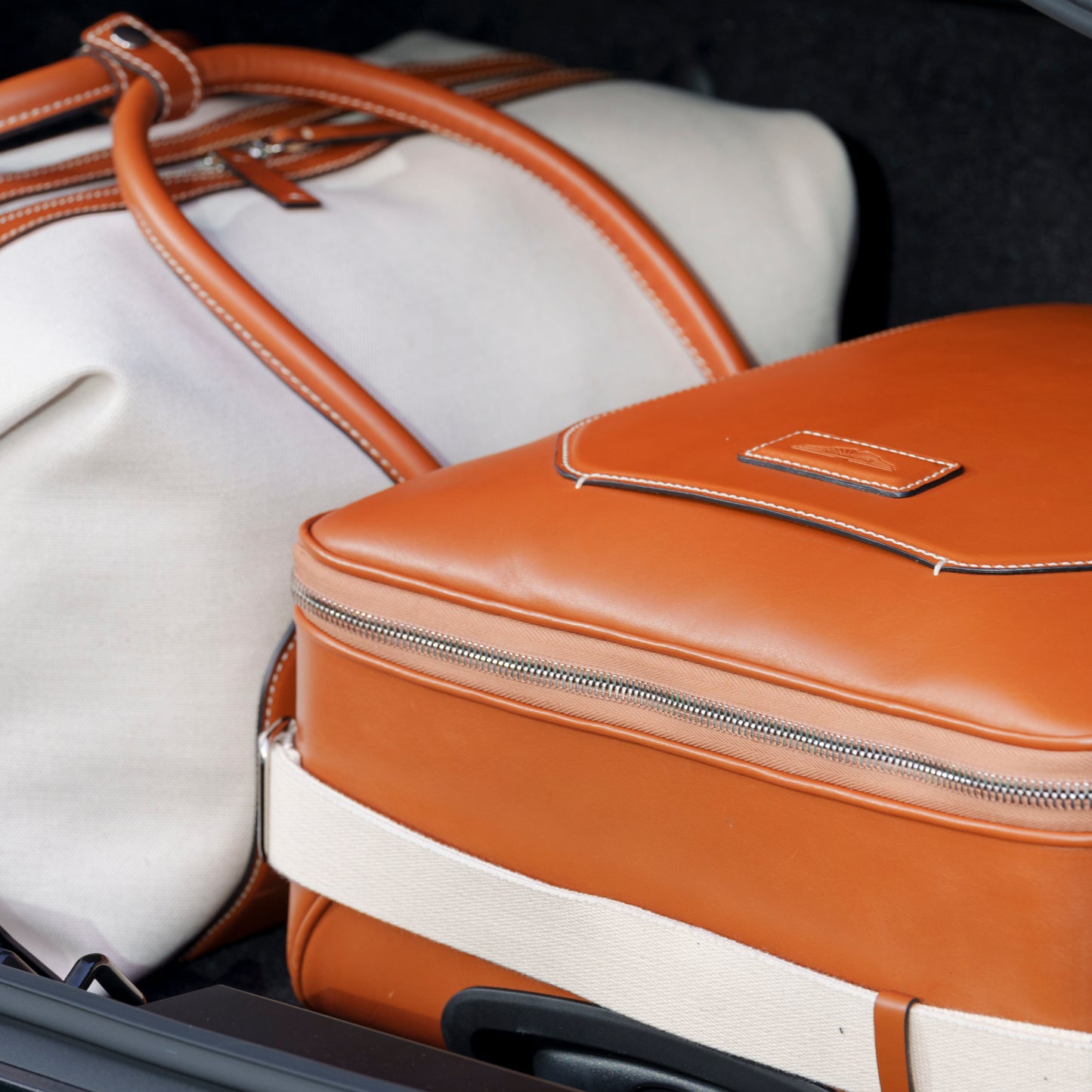 708480 Aston Martin DB12 DBX SUV Luggage Tan Leather 4 Pieces 4pcs Set Trolley Trolleys Duffle Bags Carry on Travel Car Vehicle Accessory Accessories Essential Essentials Storage