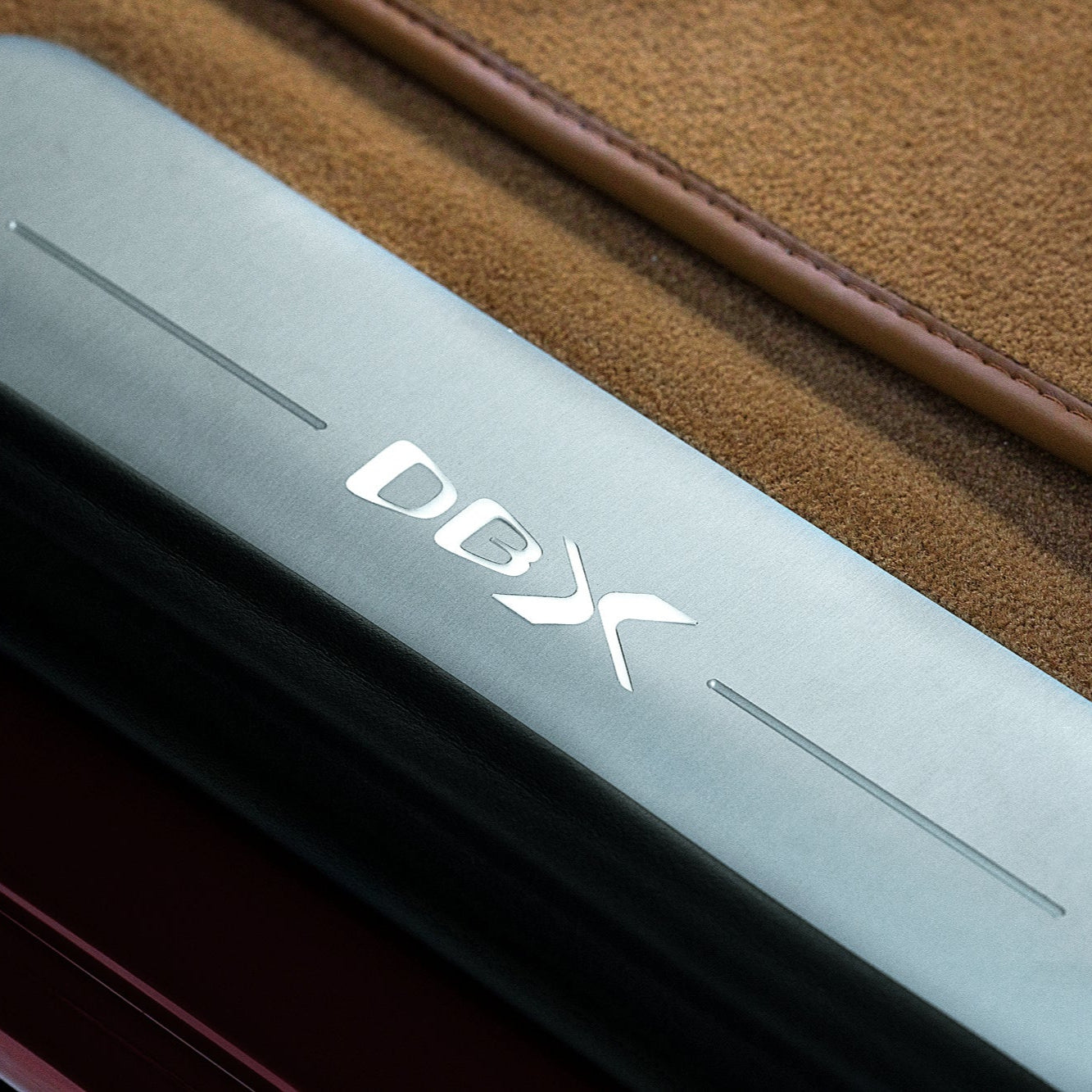 Aston Martin DBX Illuminated Tread Plates