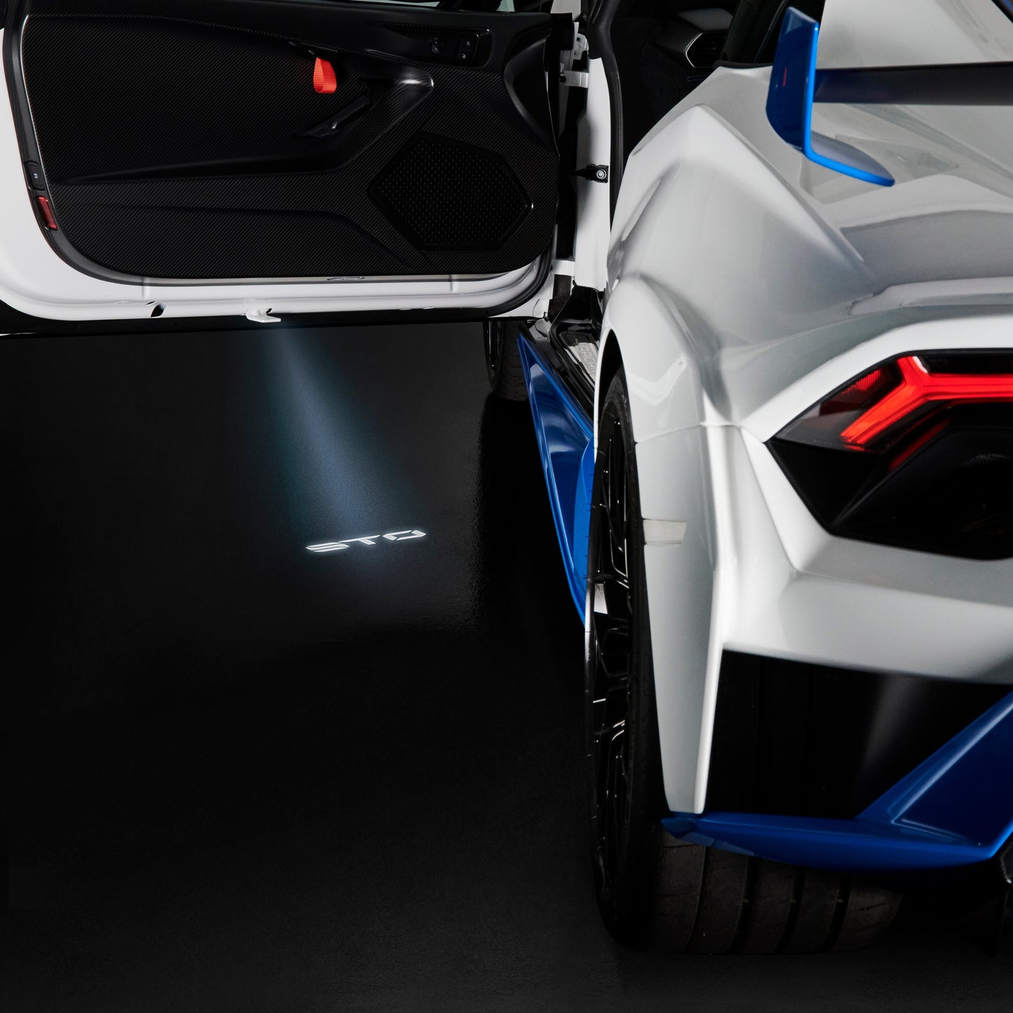 4T0998200B Lamborghini Huracan STO Entry Lights