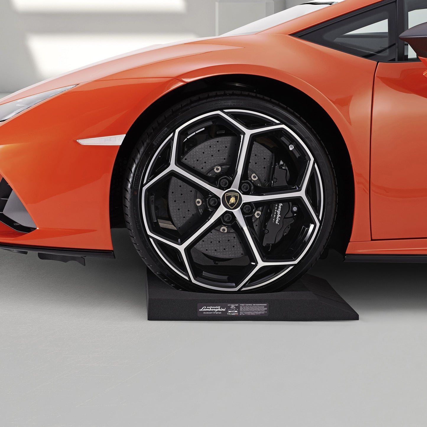 400091365 Lamborghini Parking Tire Cushions Cradles Tires Cushion Parking Storage OE OEM Genuine Vehicle Car Accessories Accessory Maintenance Huracan Aventador Revuelto Temerario