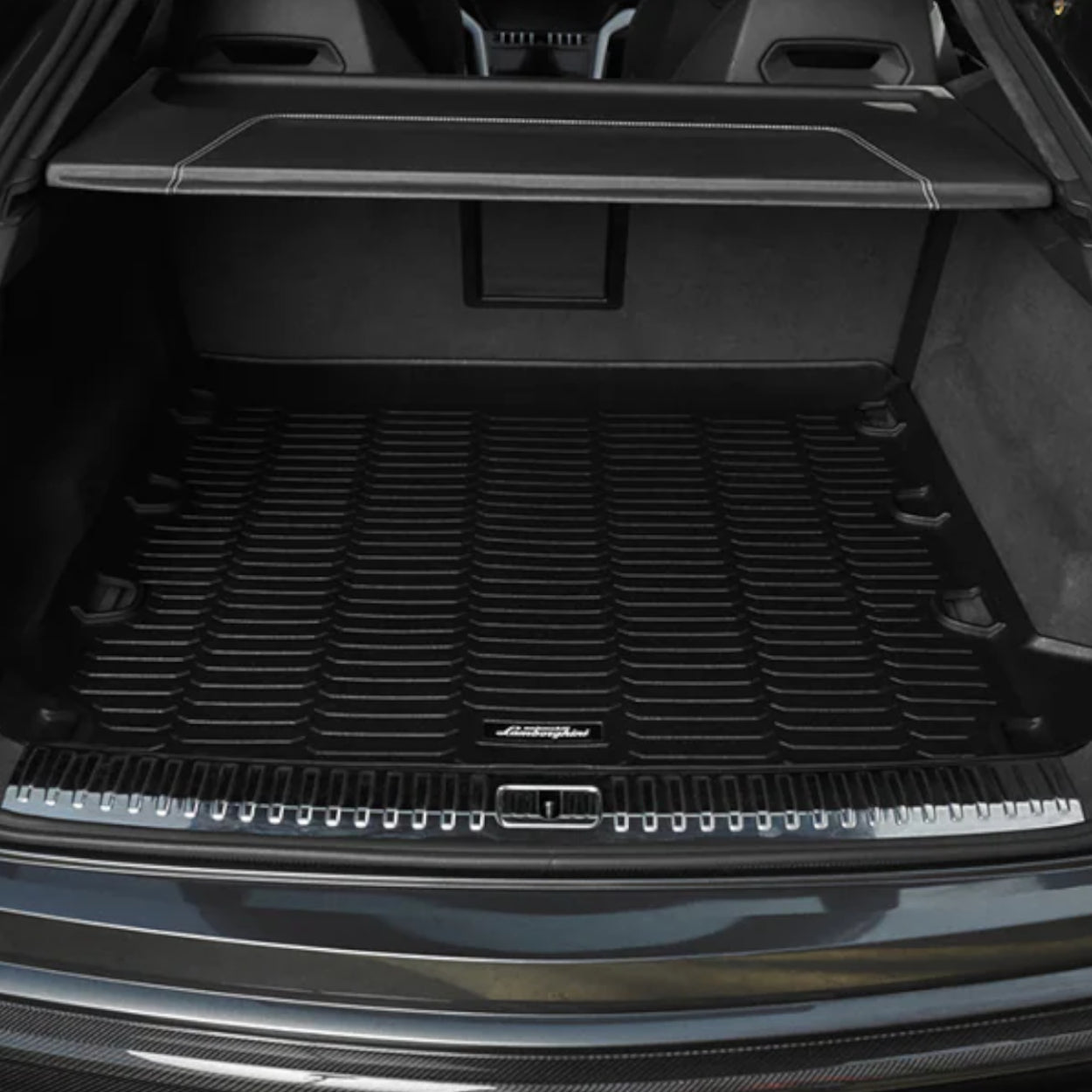 Lamborghini Urus Cargo Liner