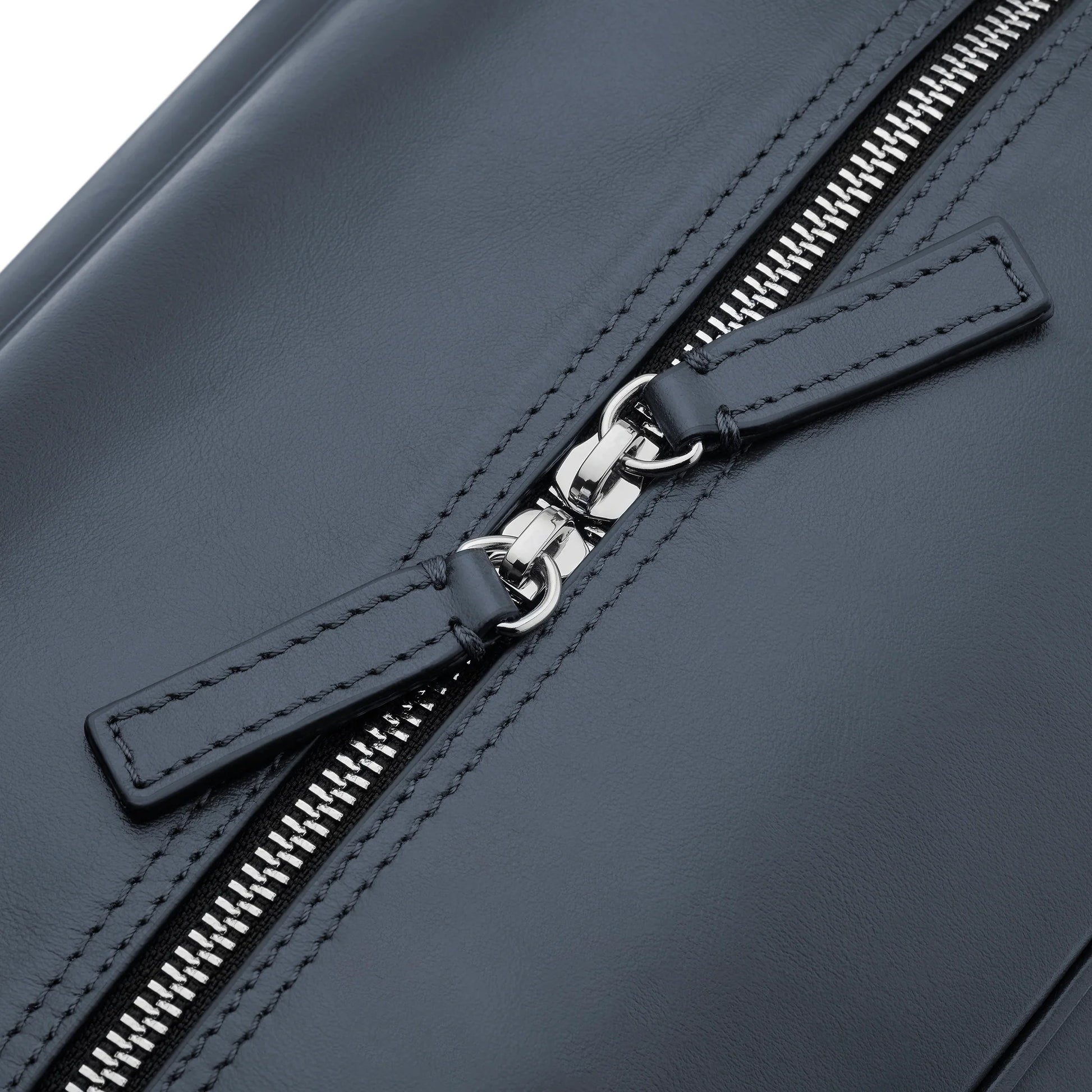 BL2476 BL2478 BL2480 OEM OE Genuine Bentley Accessory Bag Gravity Grey Gray Dark Sapphire Blu Blue Black Dark Duffle Carry on Travel Golf Outdoor Apparel Clothing Merchandise Lifestyle Gift Gifts