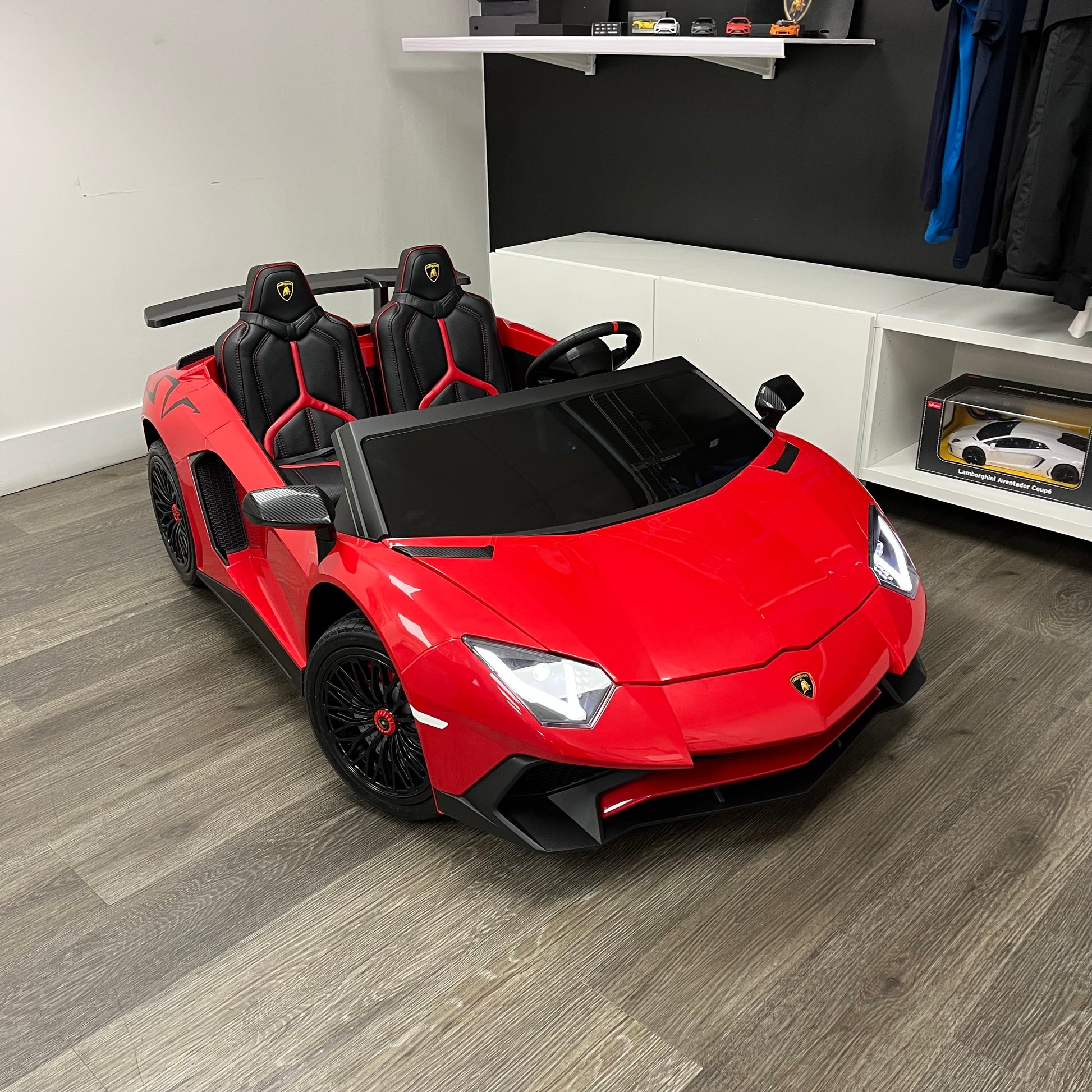 Lamborghini Aventador Ride On 24V Racing Track Hypercar Supercar Toy Car Kids Children Adults Collectible Collectibles