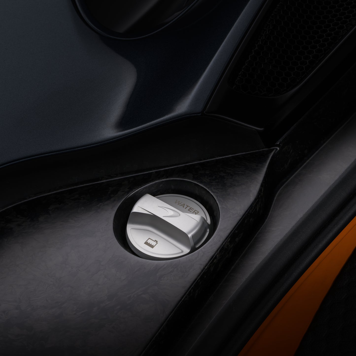 McLaren GT Water Filler Cap